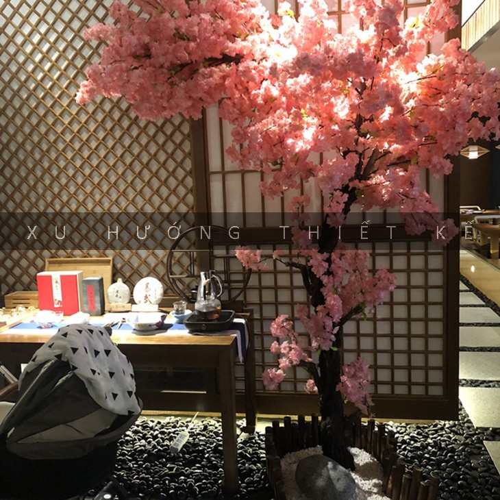 Cây đào giả trang trí quán ăn