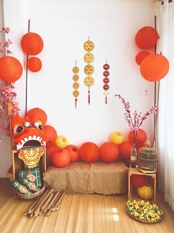Trang trí tiểu cảnh dịp Tết với lân và pháo