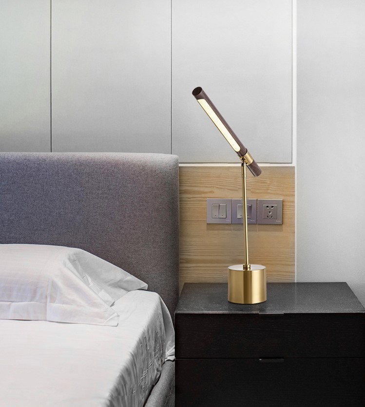 Đèn ngủ để bàn Wooden Lima trong trang trí không gian phòng ngủ