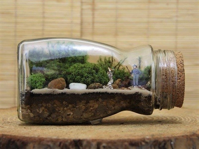 Ngoài bóng đèn decor ra, bạn cũng có thể áp dụng cho các chai nước, lọ thủy tinh với nút thắt