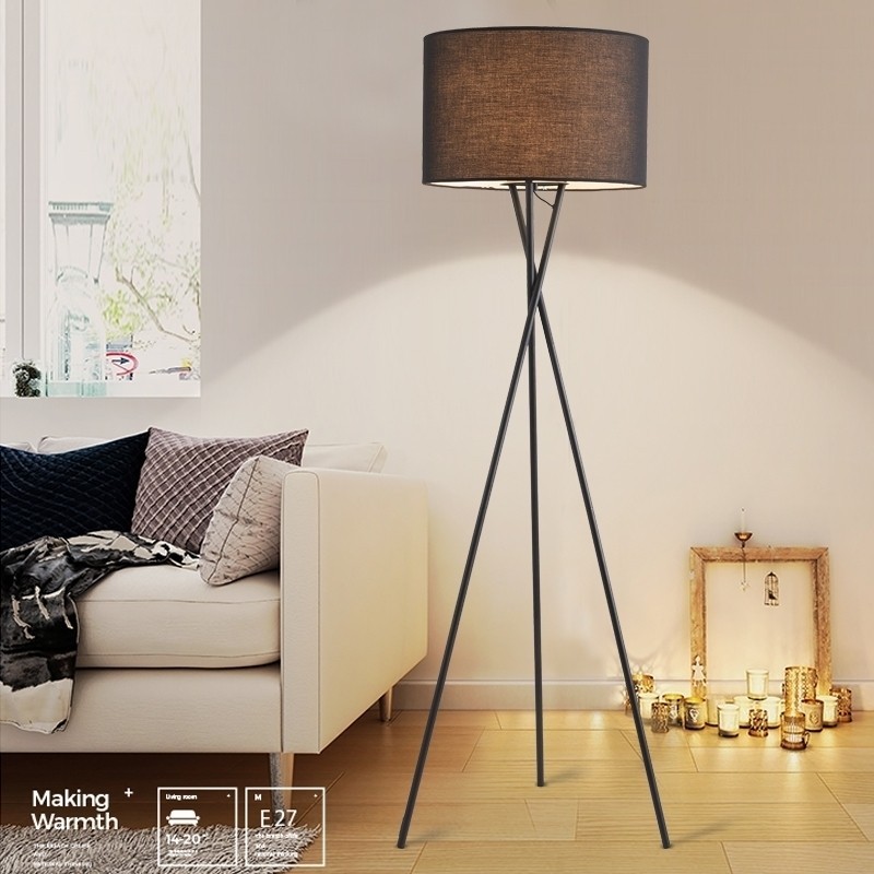 Đèn ngủ cây đứng Tiner khi thắp sáng