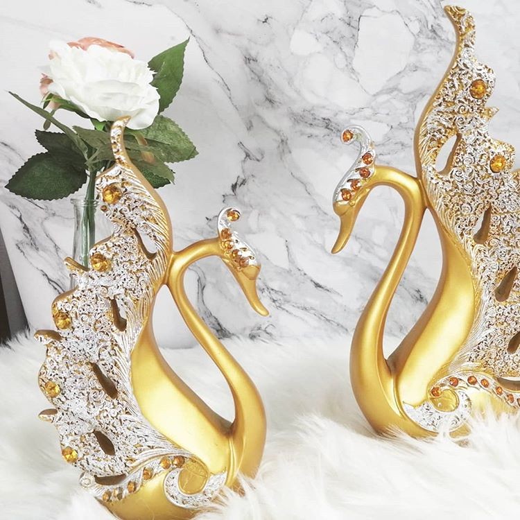 Mẫu tượng này là đại diện cho tình yêu kiêu hãnh, đầy thủy chung