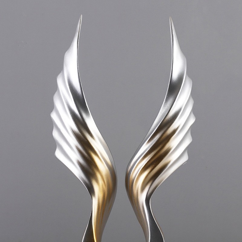Chi tiết Tượng trang trí Wings Heart