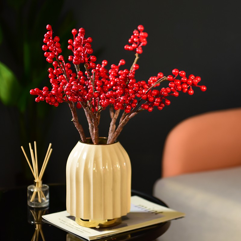 Trang trí bình hoa để bàn ngày Tết