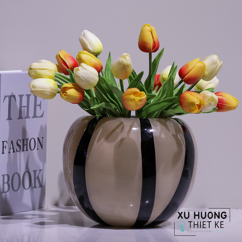 Bình hoa thủy tinh bầu tròn sọc Margaux