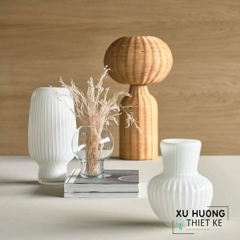 Bình hoa thủy tinh trong suốt vân sọc