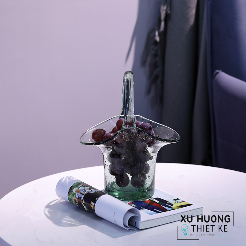 Lọ thủy tinh cắm hoa hình quai xách trong suốt