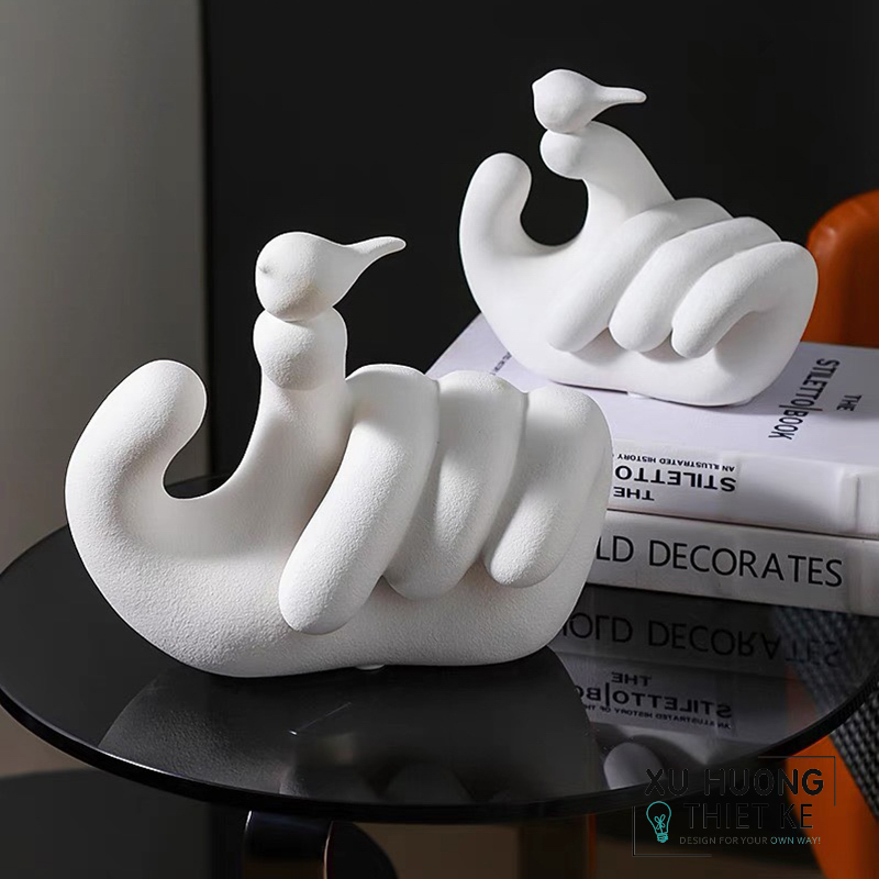 Tượng trang trí bàn tay chim Bắc Âu hiện đại