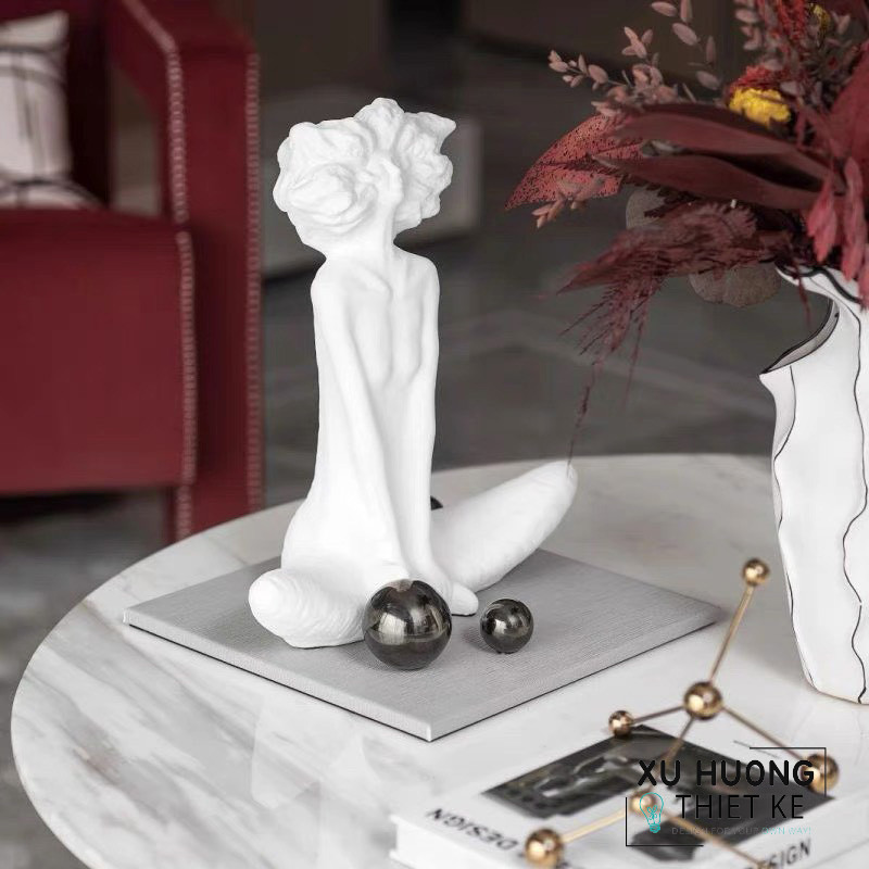 Tượng trang trí cô gái Bắc Âu Madeleine