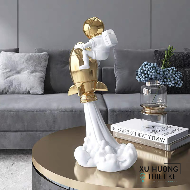 Tượng phi hành gia tên lửa