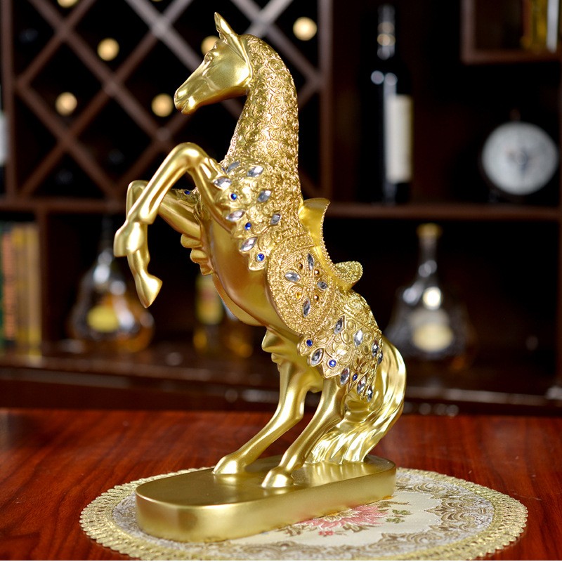 Tượng trang trí Hoàng Kim Thần Mã (đứng)