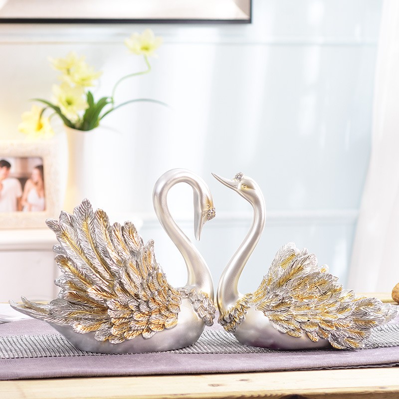 Tượng thiên nga Royal Dinnie