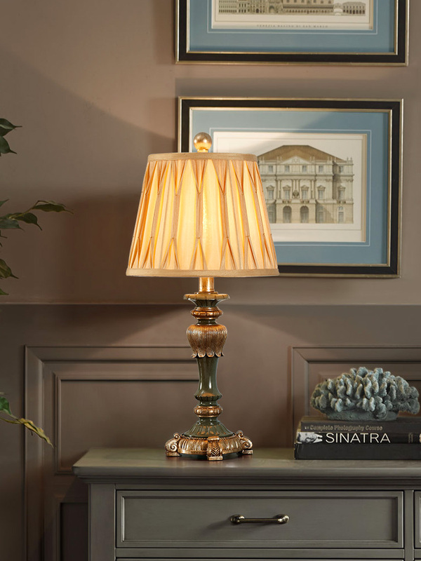 Đèn ngủ Hypenol hoàng gia