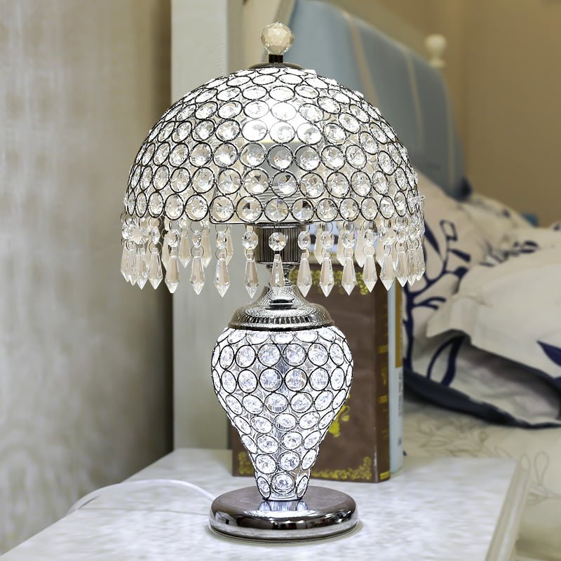 Đèn để bàn Queen