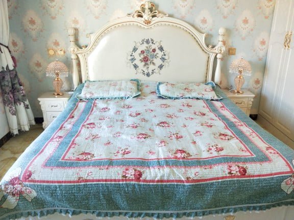 Đèn để bàn Queen