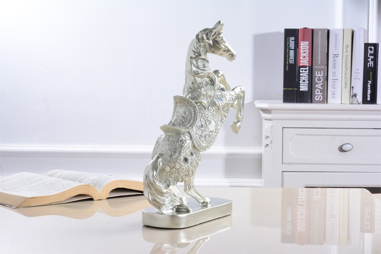 Tượng trang trí bạch kim thần mã (ngang)