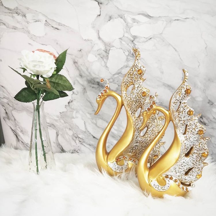 Tượng thiên nga Royal Elizabethz