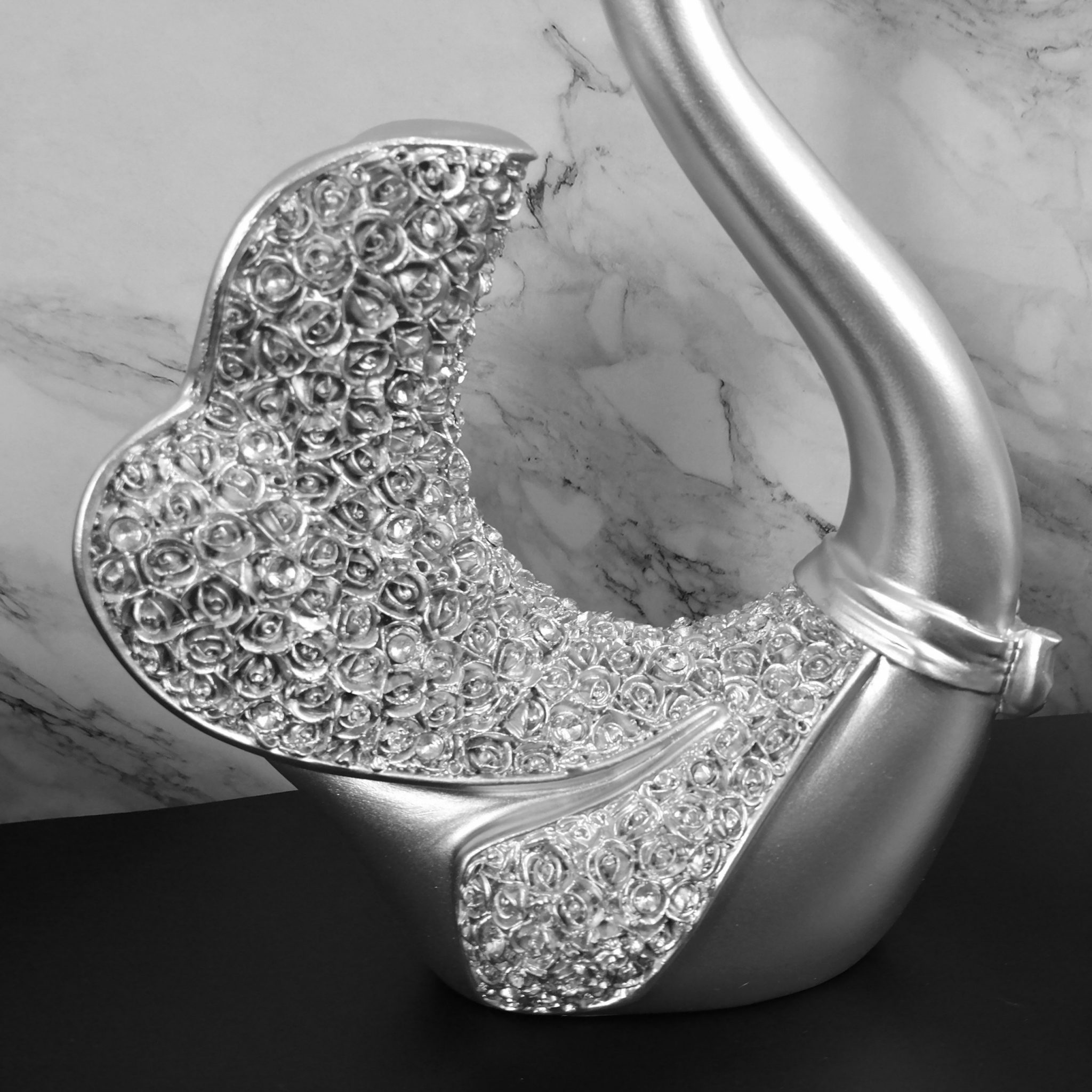 Tượng thiên nga White Rose