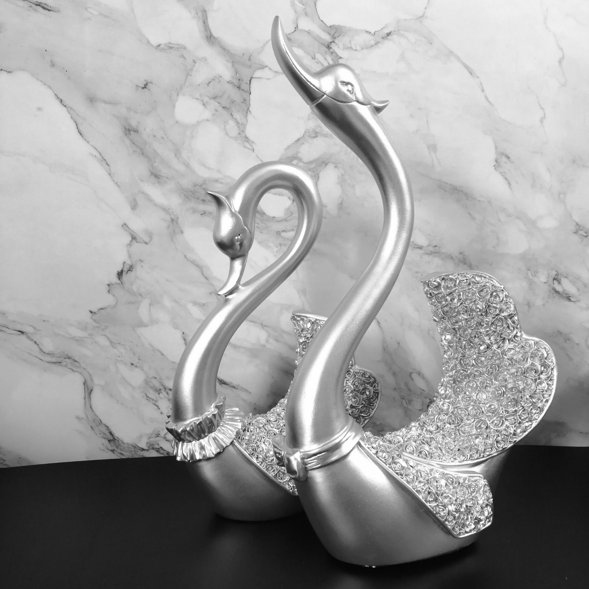 Tượng thiên nga White Rose