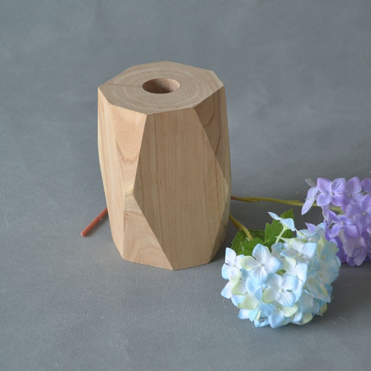 Bình cắm hoa bằng gỗ Zara