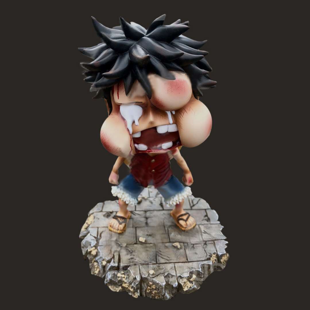 Tượng Luffy sún răng