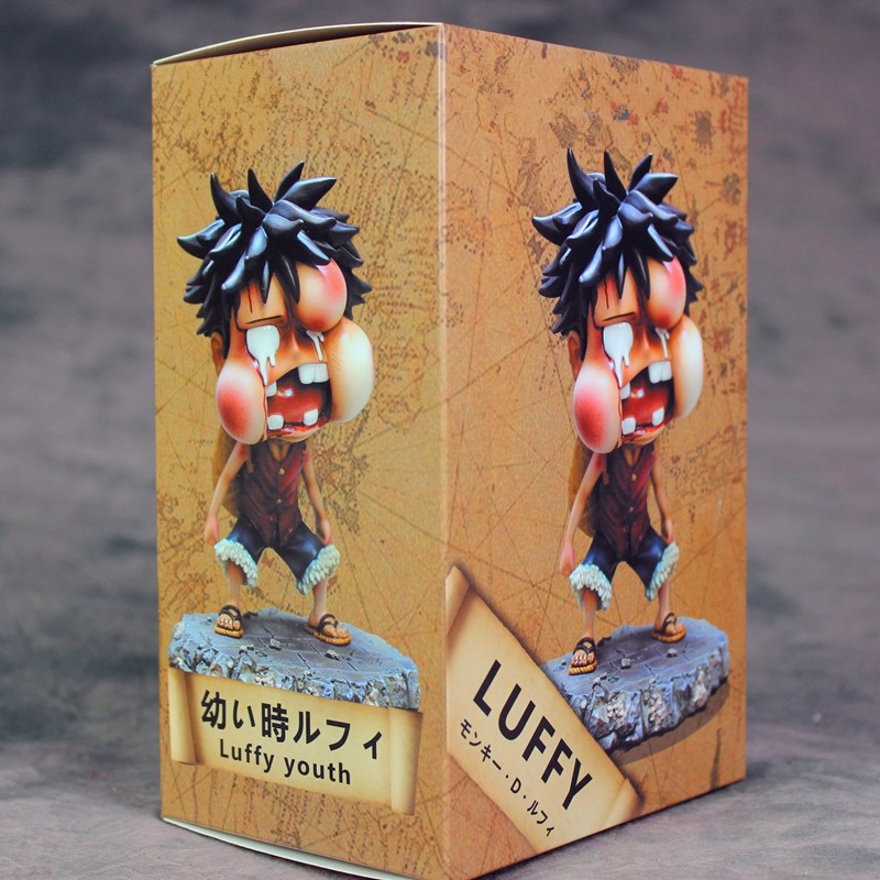 Tượng Luffy sún răng