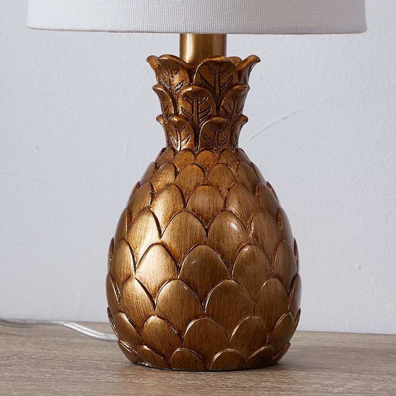 Đèn để bàn Yelowin