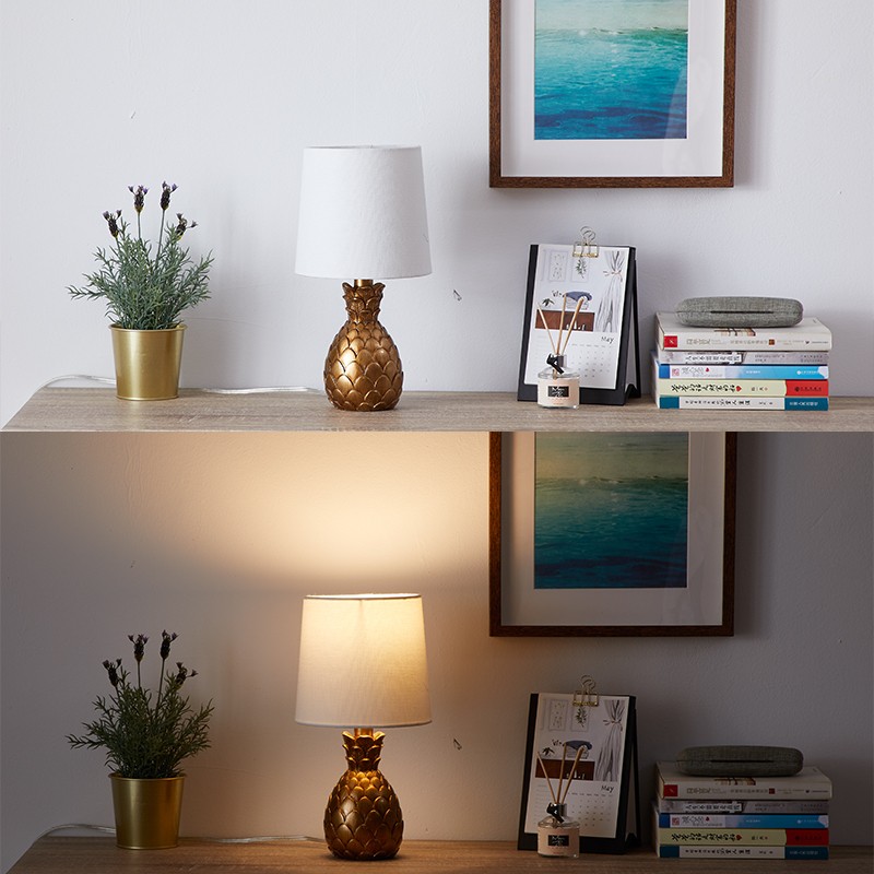 Đèn để bàn Yelowin