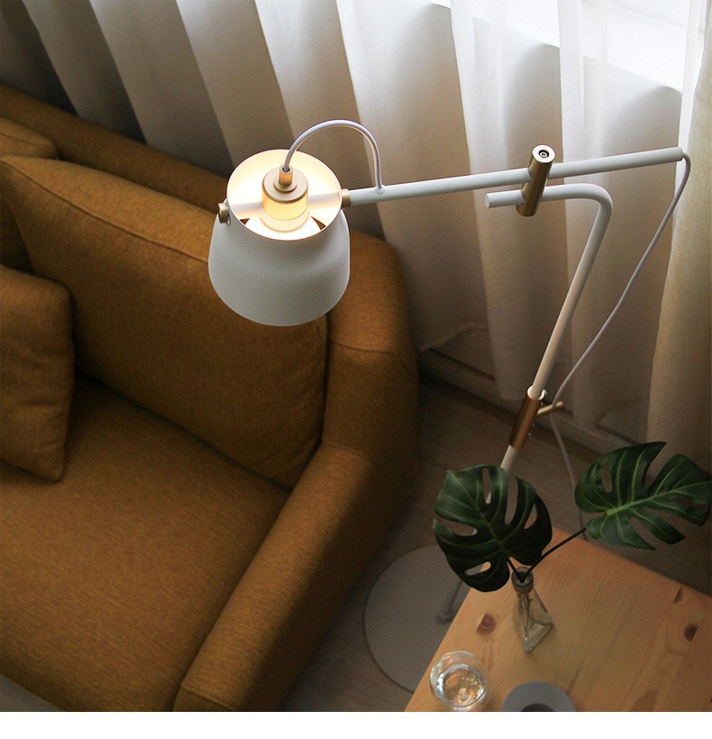 Đèn cây đứng Lacos