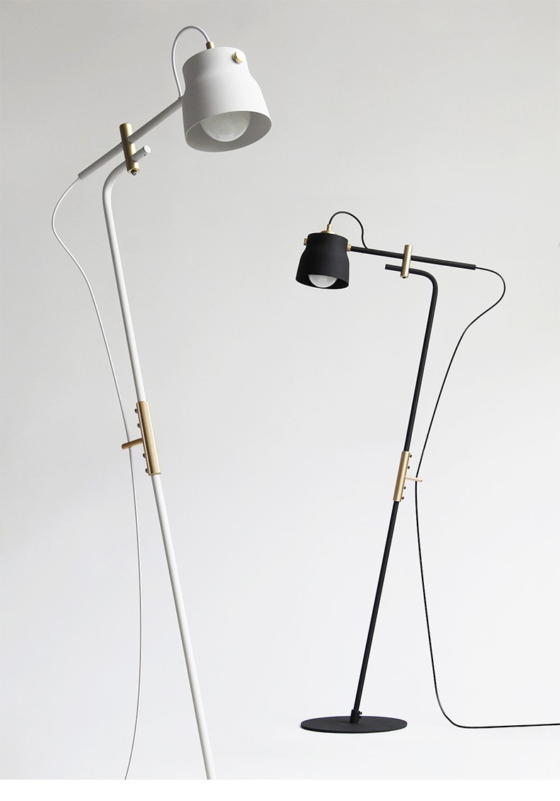 Đèn cây đứng Lacos