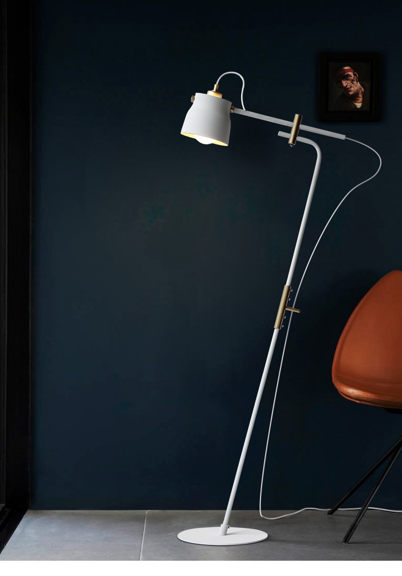 Đèn cây đứng Lacos