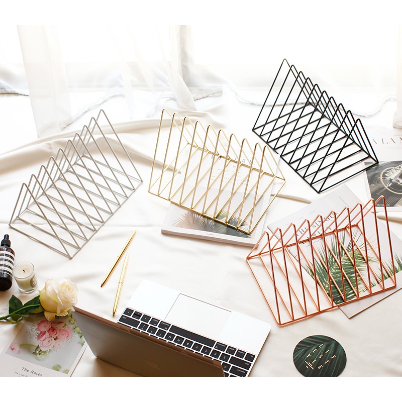 Giá sách Triangle để bàn