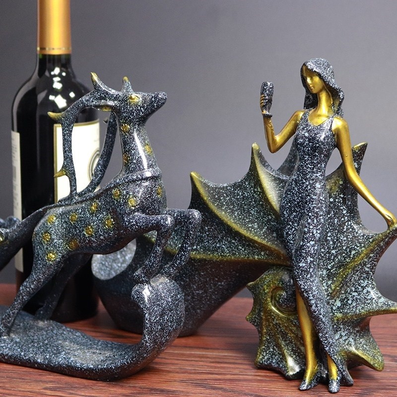 Kệ rượu cô gái Vivian