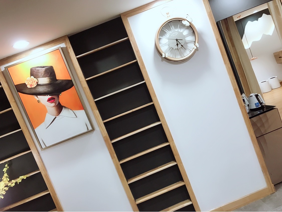 Đồng hồ đèn led treo tường Retro Old Style