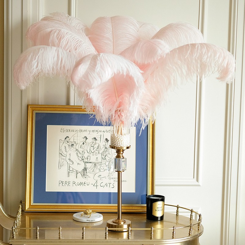 Bình cắm lông vũ trang trí tiệc cưới