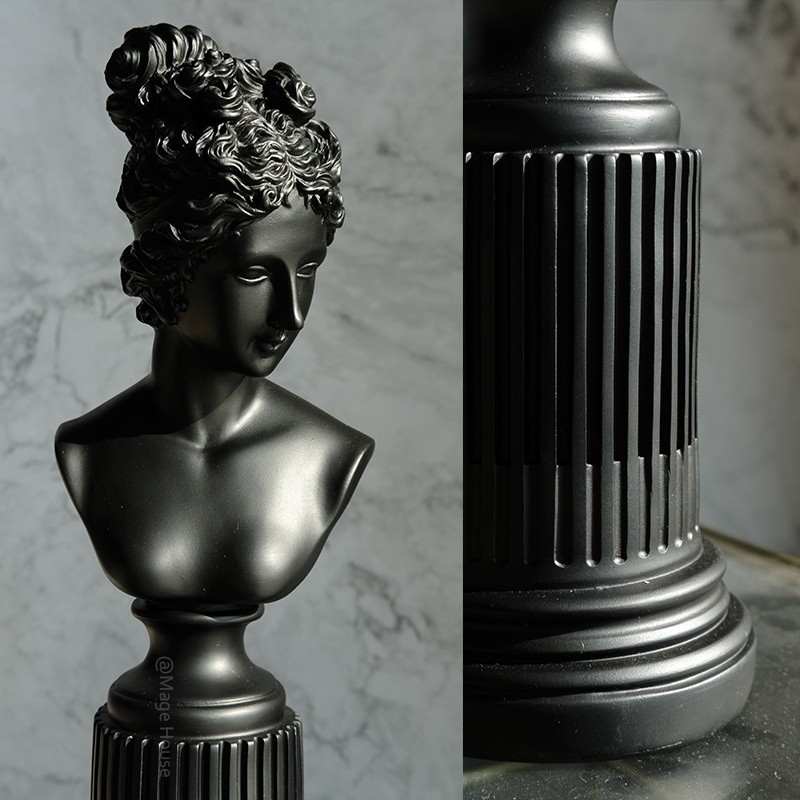 Tượng cô gái Renaissance