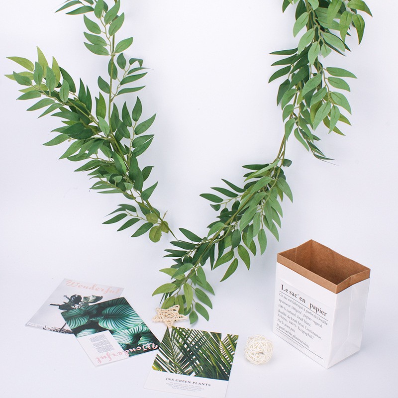 Vòng lá bạch đàn trang trí