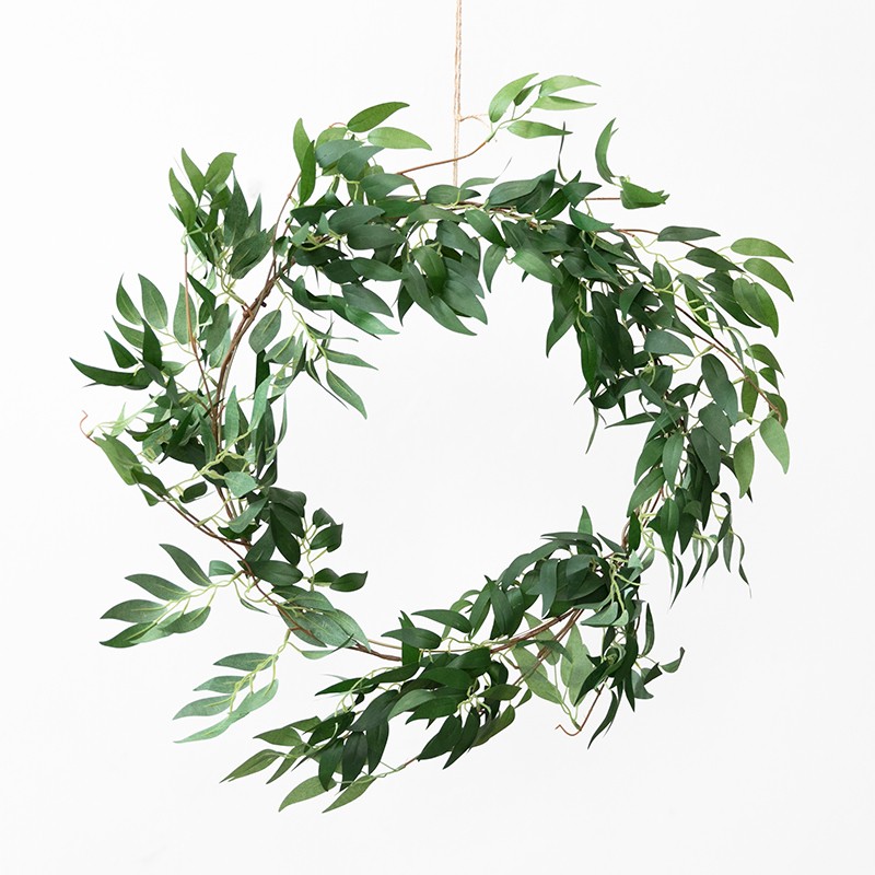 Vòng lá bạch đàn trang trí