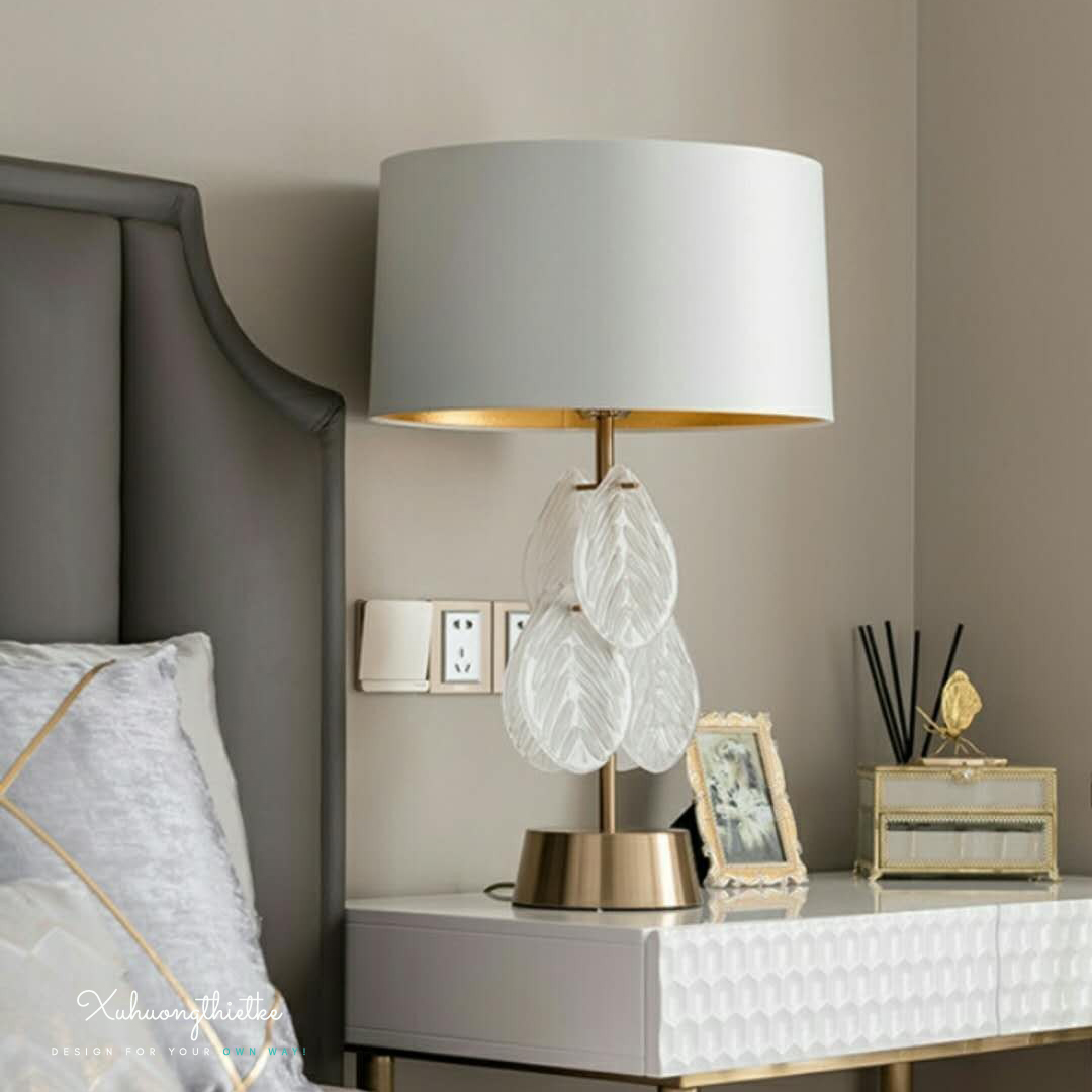 Đèn ngủ Julie Laura để bàn phong cách châu Âu