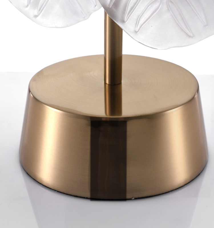 Đèn ngủ Julie Laura để bàn phong cách châu Âu