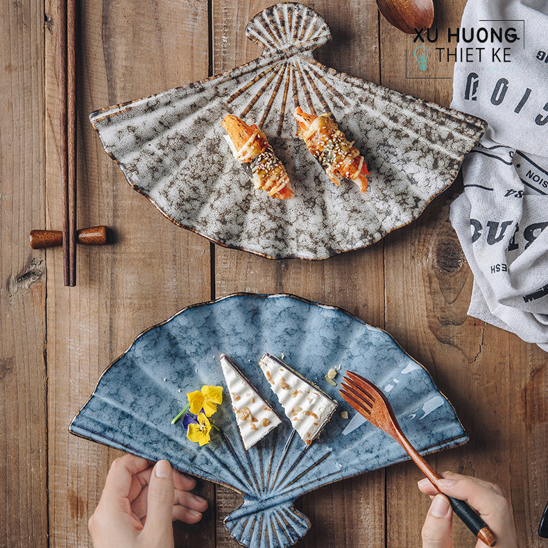 Dĩa ăn hình quạt