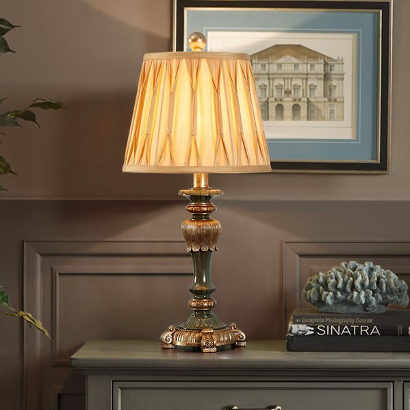 Đèn ngủ Hypenol hoàng gia