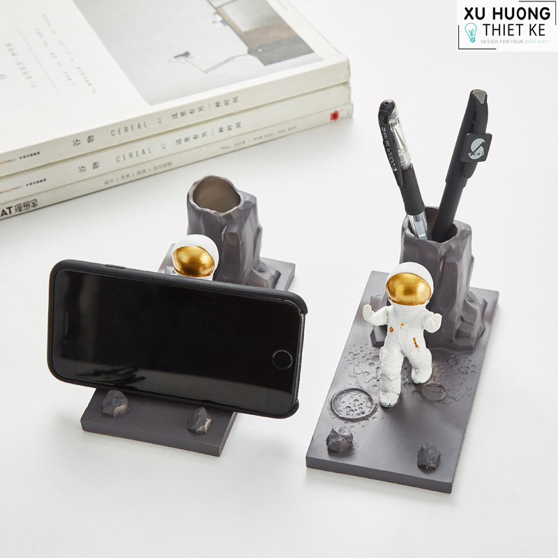 Hộp bút phi hành gia