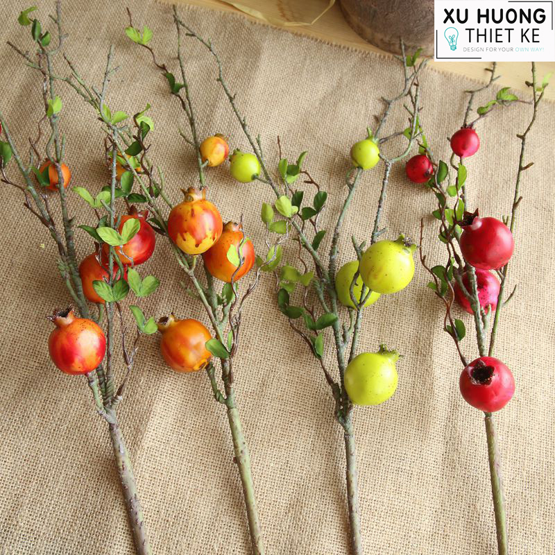 Cành cây lựu giả trang trí kèm lá xanh (cành 65cm)